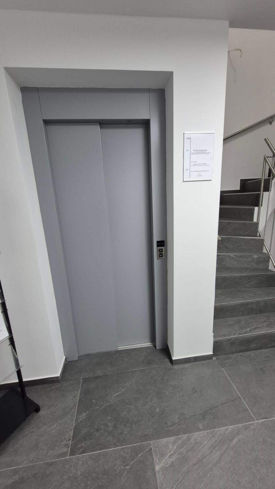 Apartments Seibel Doppel-Zweibettzimmer Mit Bad Reutlingen Esterno foto